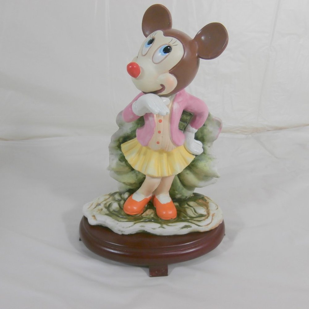 Minnie Mouse Ceramic 9 inches Long